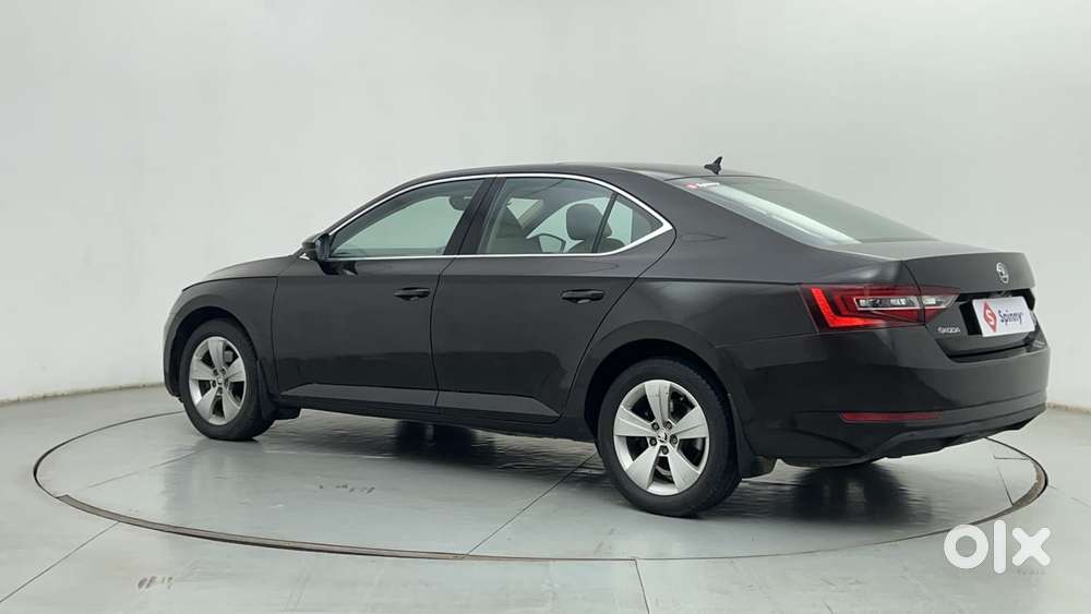 Skoda Superb Style 1.8 Tsi At, 2018, Petrol