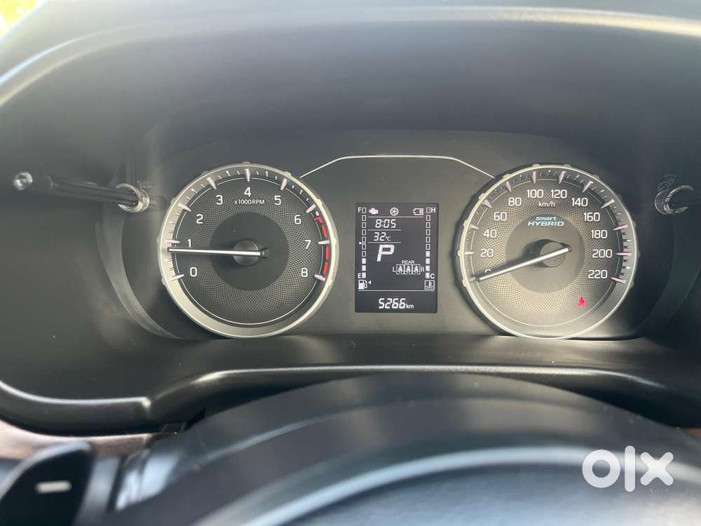 Maruti Suzuki Brezza 1.5 Vxi At Smart Hybrid, 2025, Petrol