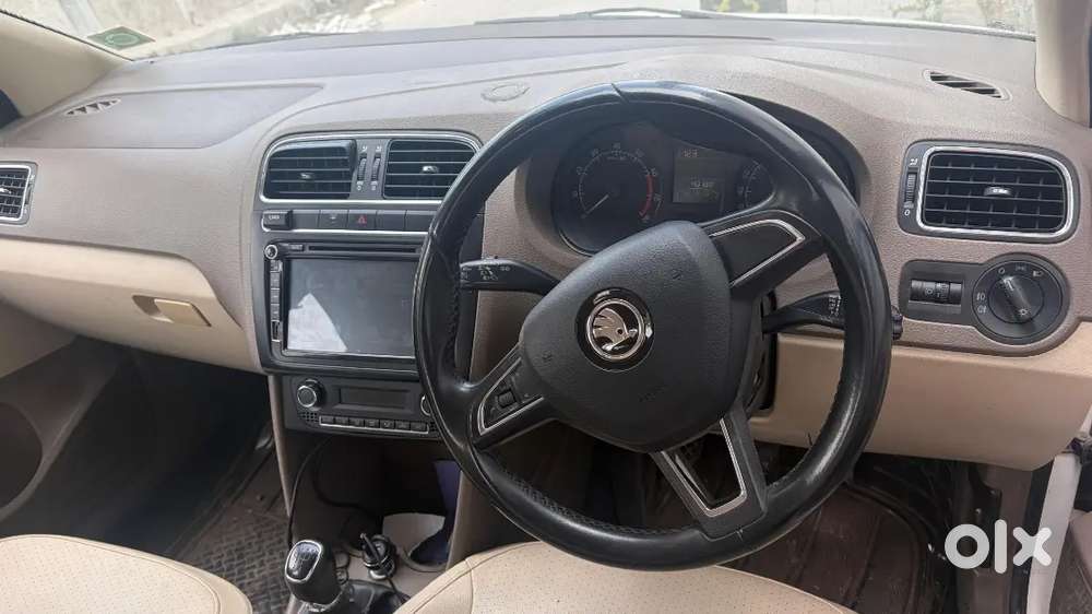 Skoda Rapid 2016 Petrol 60000 Km Driven