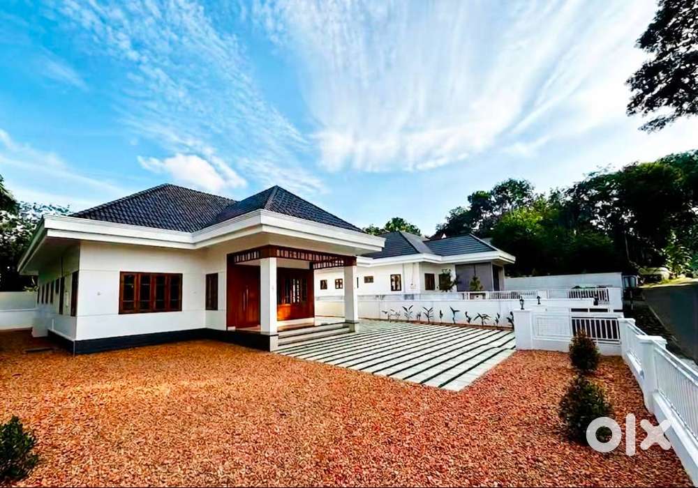 LUXURIOUS VILLA SALE @ PALA