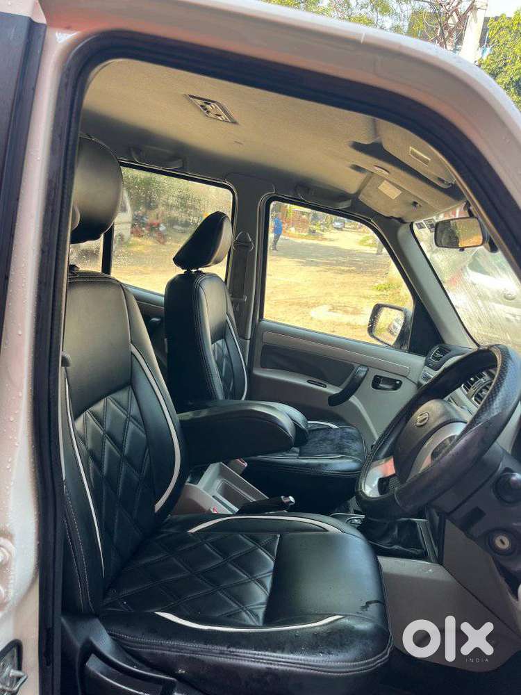 Mahindra Scorpio S10, 2016, Diesel