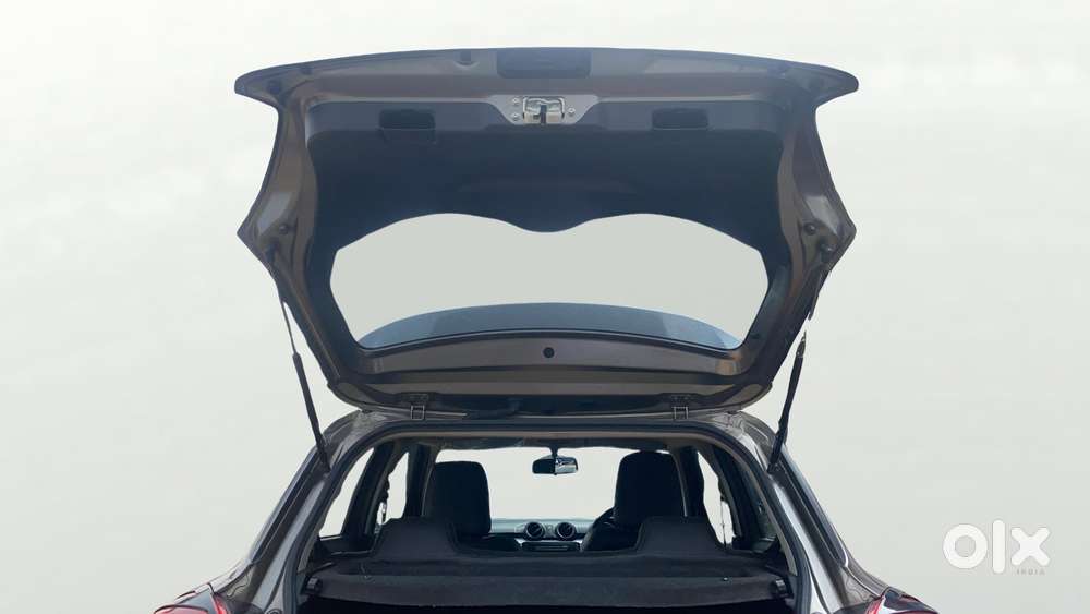 Maruti Suzuki Swift Amt Vxi, 2020, Petrol