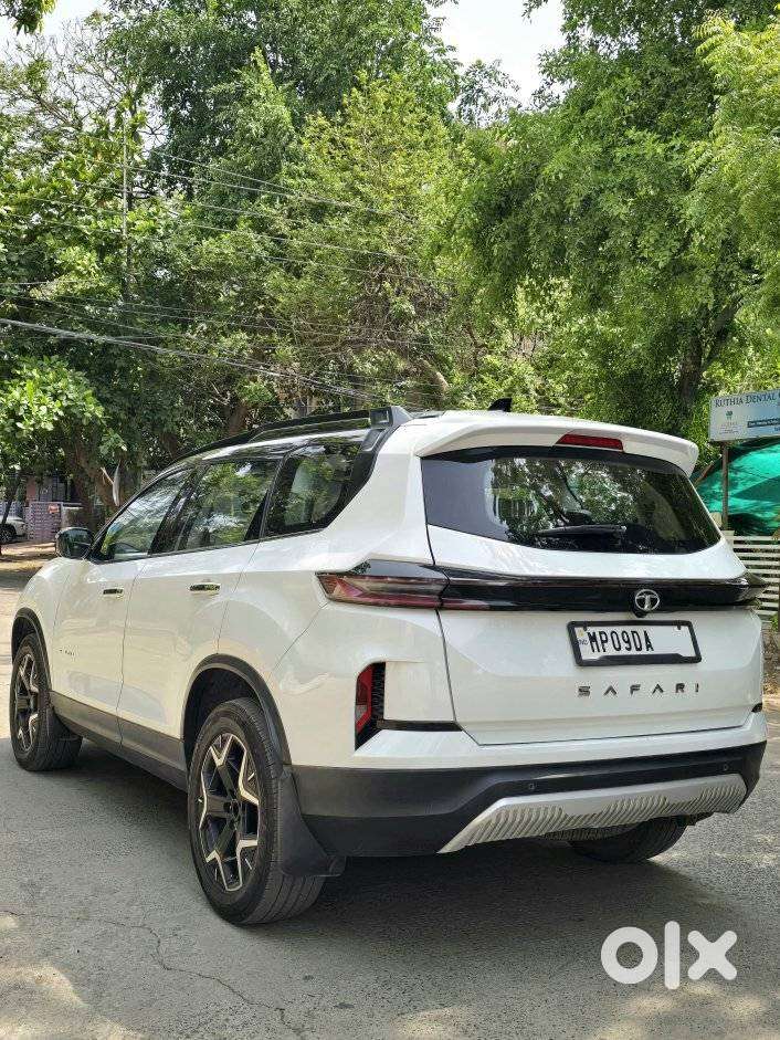 Tata Safari Accomplished Plus Dual Tone At, 2023, Diesel