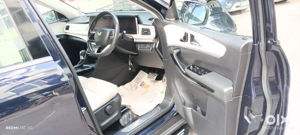 Mahindra Xuv700 2.2 Ax 7 Diesel At Luxury Pack Str, 2023, Diesel