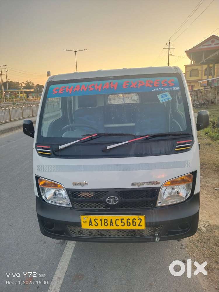 Tata Sumo Gold Ex, 2023, Petrol