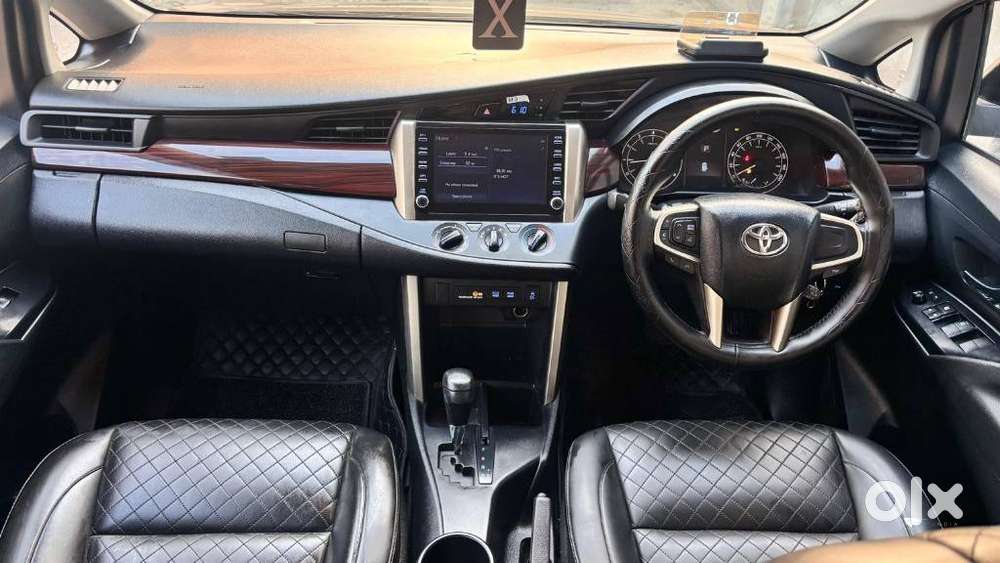 Toyota Innova Crysta, 2022, Petrol