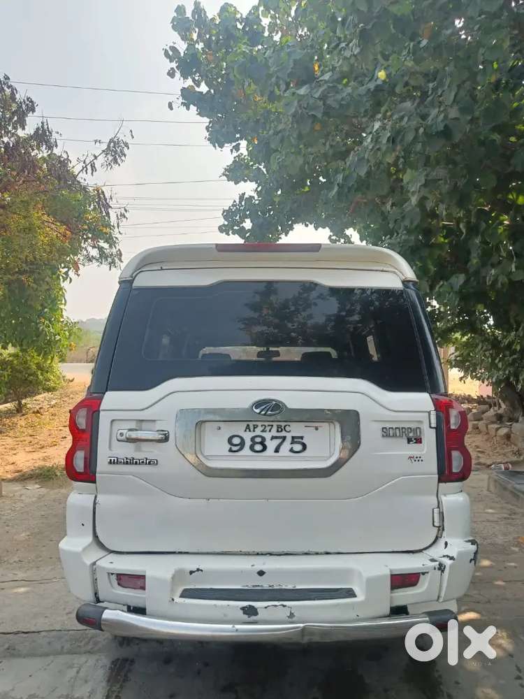 Mahindra Scorpio 2015 Diesel Manual 9 Str