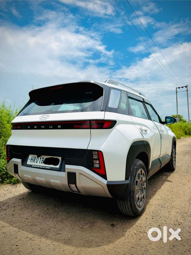 Hyundai New Venue Hx-5 Petrol 2026