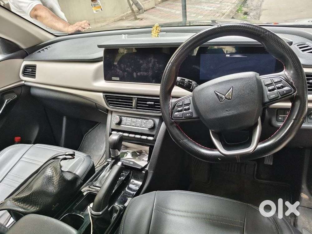 Mahindra Xuv700 2.2 Ax 5 Diesel At 7 Str, 2024, Diesel