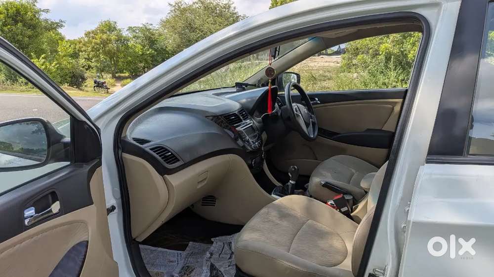 Hyundai Verna 2011 Manual Petrol 82000 Km