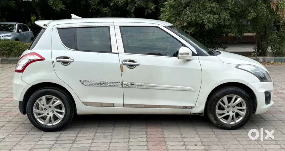 Maruti Suzuki Swift 1.3 Zxi, 2014, Petrol