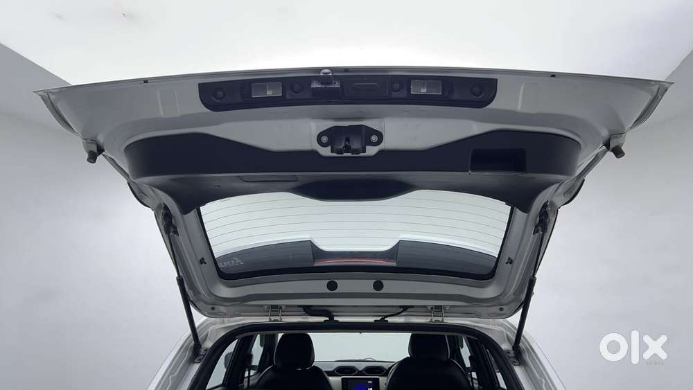 Nissan Magnite 1.0 Xv, 2022, Petrol