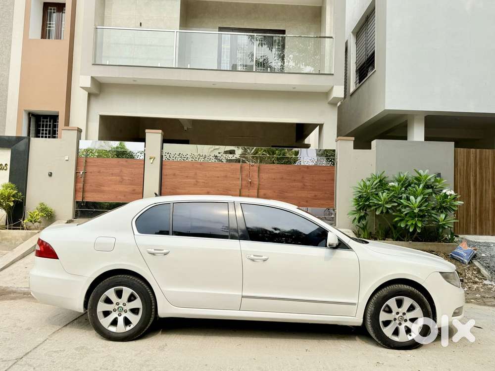 Skoda Superb 2008-2013 Elegance 2.0 Tdi Cr At, 2010, Petrol