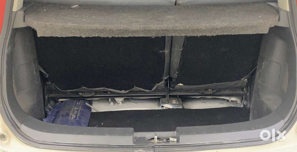 Maruti Suzuki Ritz Vxi, 2012, Petrol