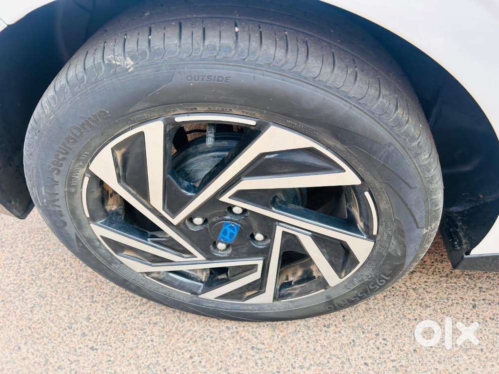 Hyundai I20 Petrol Asta Option, 2024, Petrol