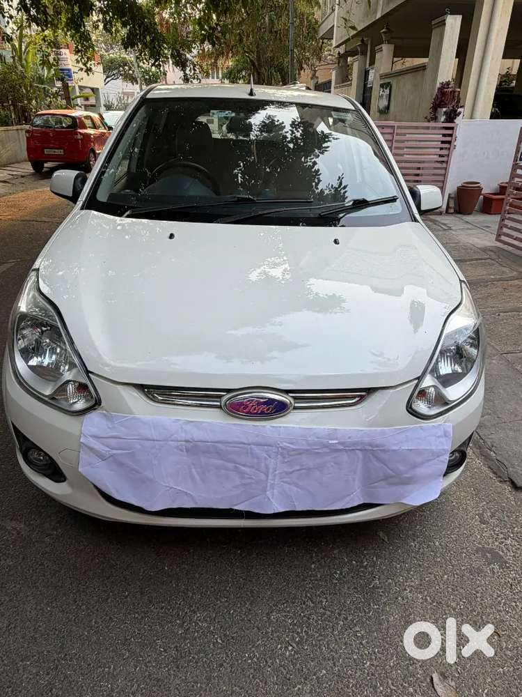 Ford Figo 2013 Diesel 103000 Km Driven.