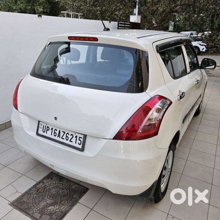 Maruti Suzuki Swift Lxi Optional-o, 2015, Petrol