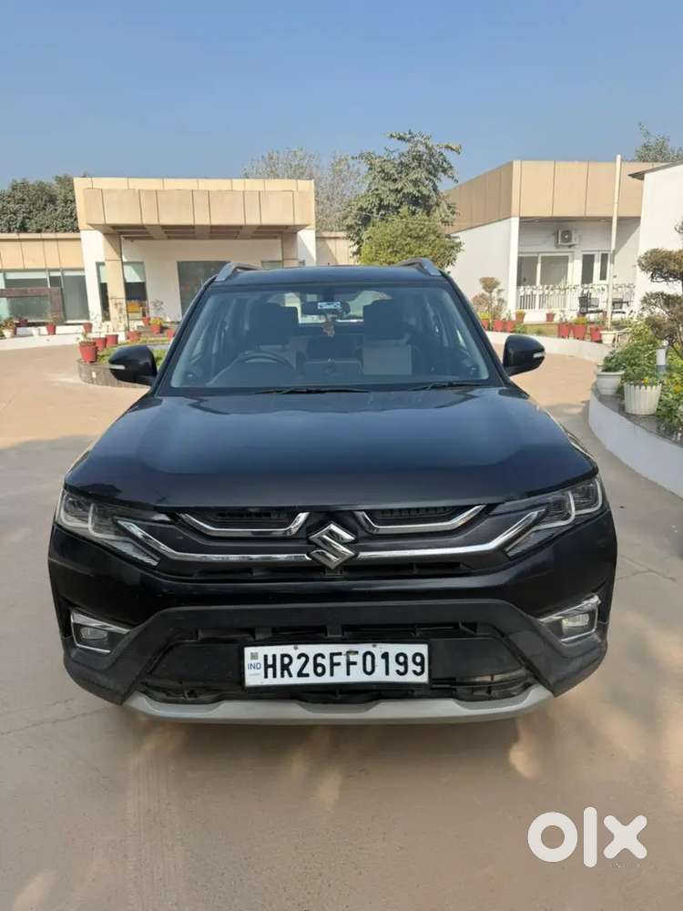 Petrol Car In Black Color, Center Locking, Push Start Button, Sunroof