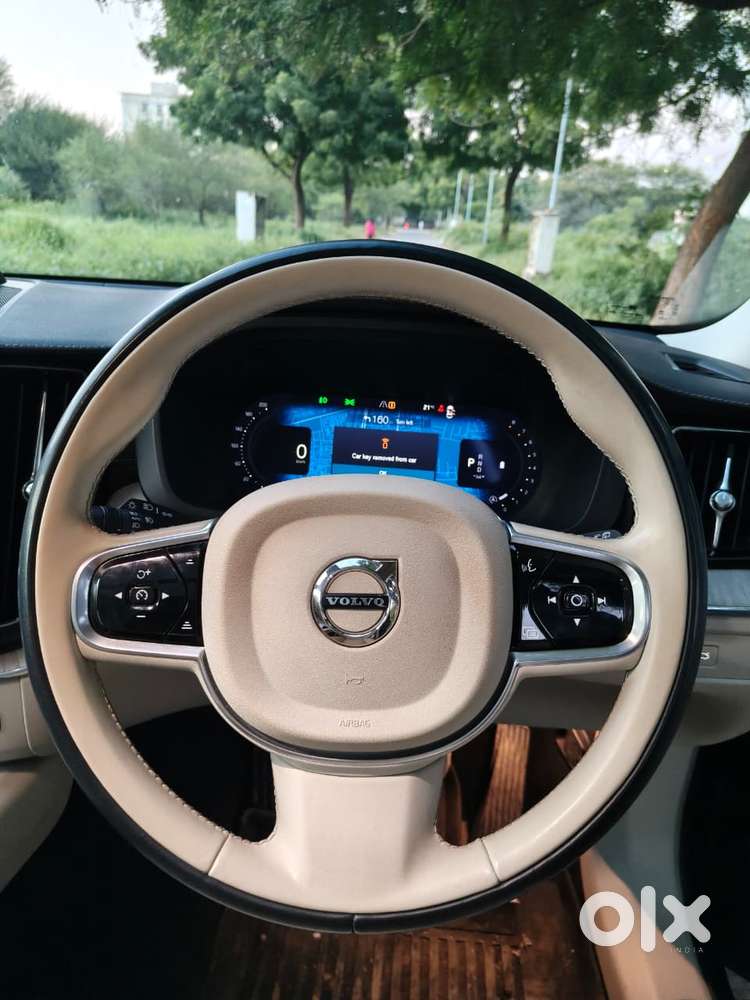 Volvo Xc60 2.0 B5 Ultimate, 2025, Petrol