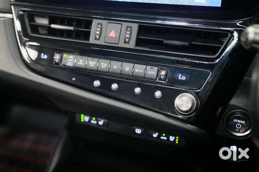 Lexus Es, 2024, Petrol