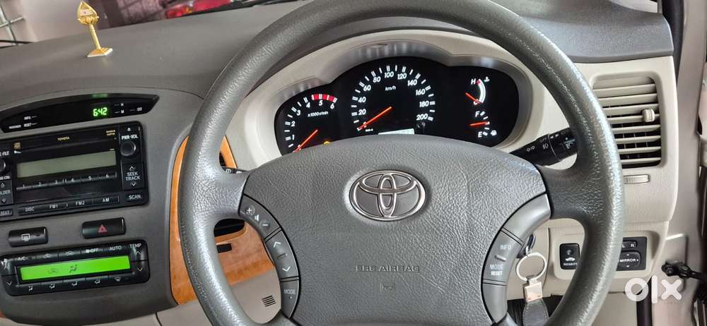 Toyota Innova 2.5 V 7 Str, 2011, Diesel