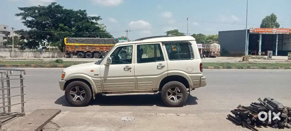 Mahindra Scorpio 2006 Diesel 180000 Km Driven