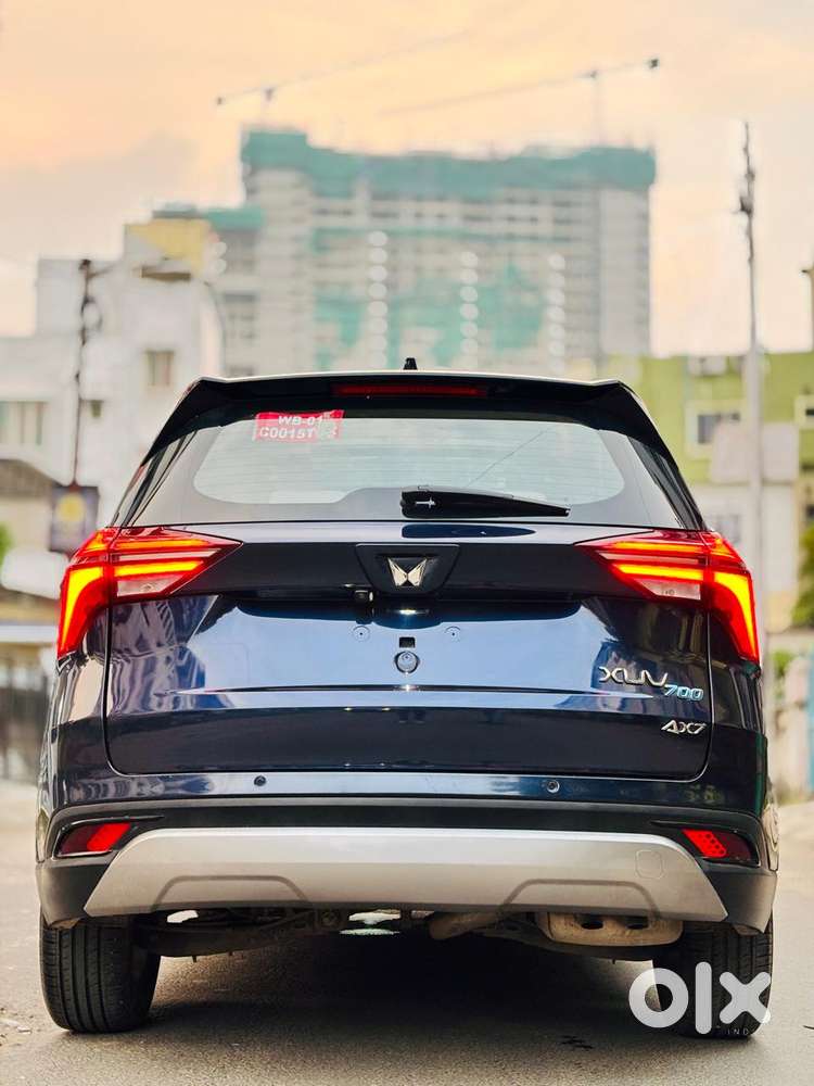 Mahindra Xuv700 2.0 Ax 7 Petrol Mt Str, 2026, Petrol