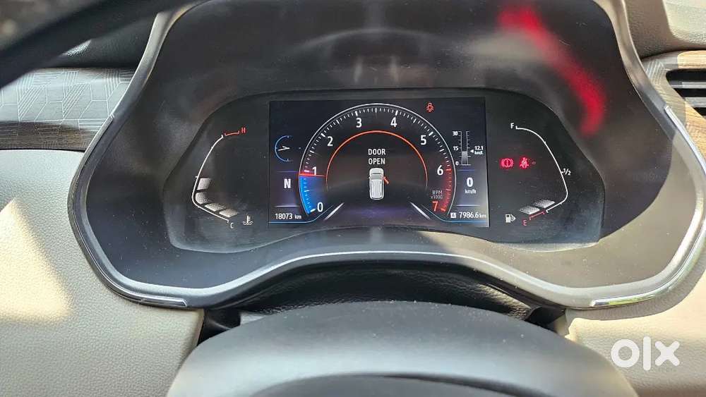 New  Model Dual Tone Fully Automatic Ventilated Seats Accesll