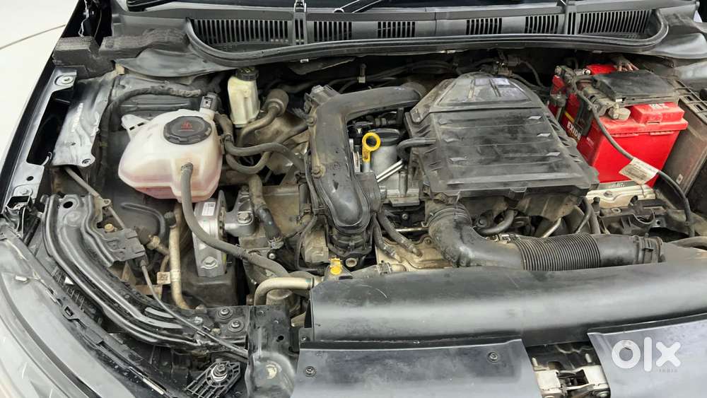Skoda Slavia Style 1.0l Tsi At, 2022, Petrol
