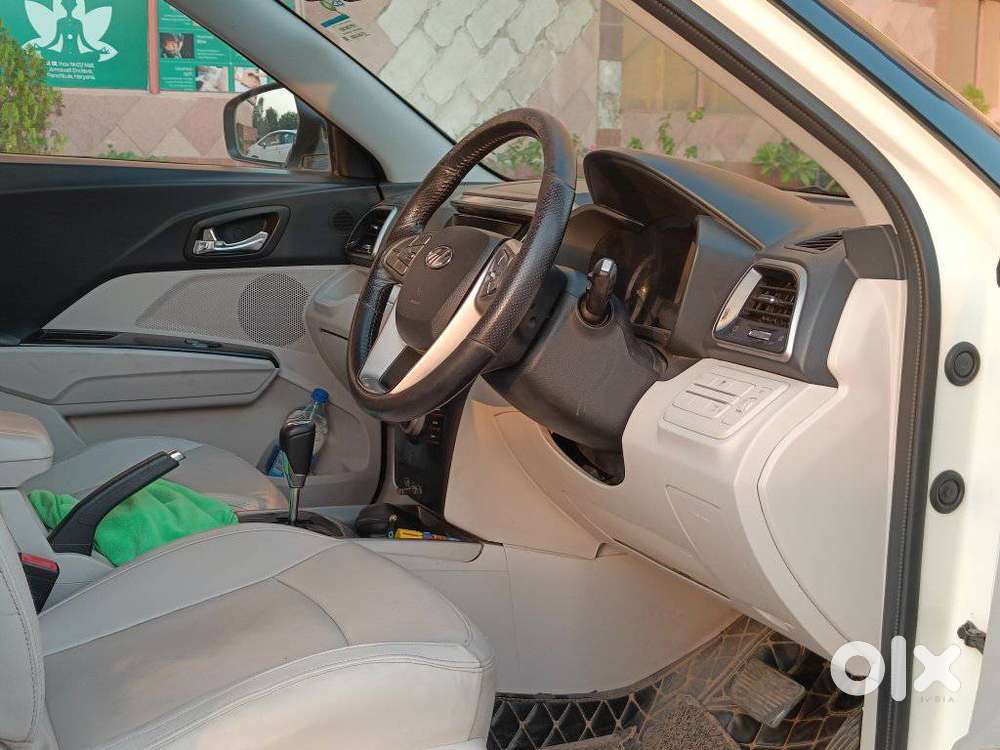Mahindra Xuv300 W8 (o) 1.5 Diesel Amt, 2020, Diesel