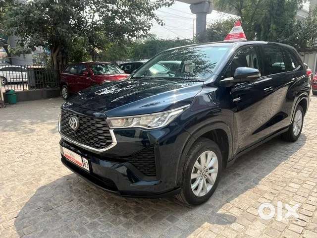 Toyota Innova Hycross 2.0 Vx Hybrid 7 Str, 2023, Petrol
