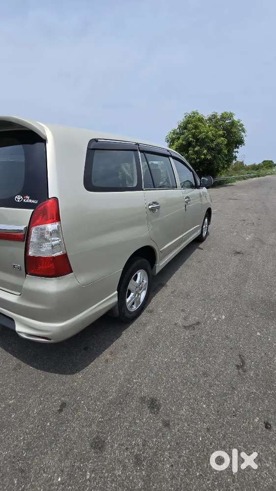 Toyota Innova Diesel 2015