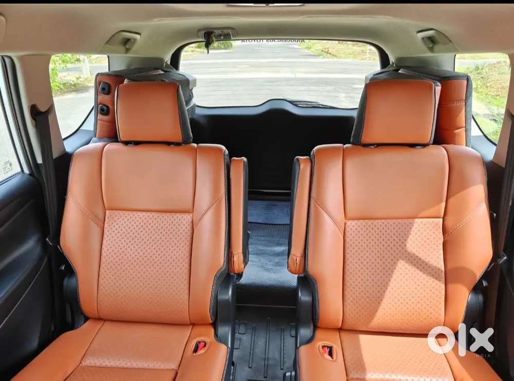 Toyota Innova Crysta 2018 - Company Service