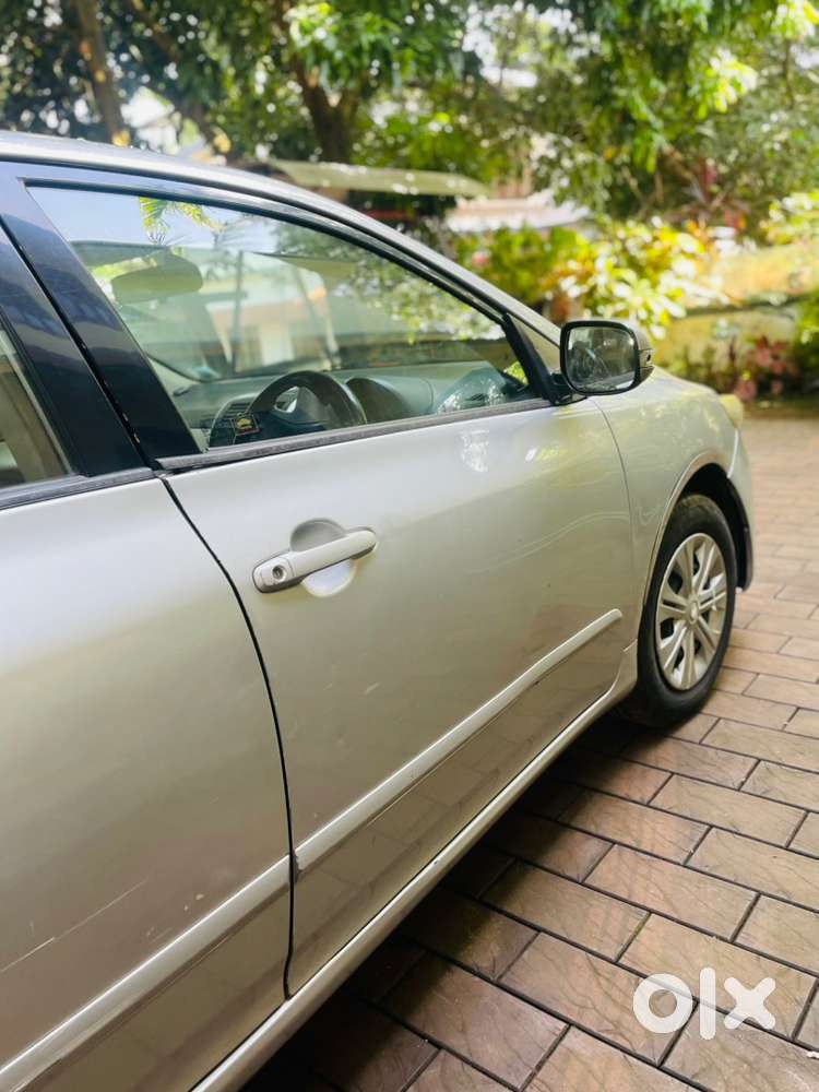 Toyota Corolla Altis 2013