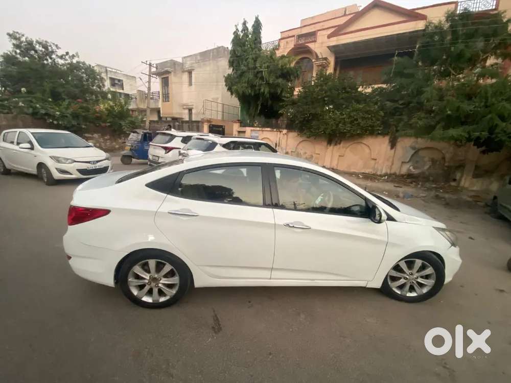 Hyundai Verna Sx Crdi 2011