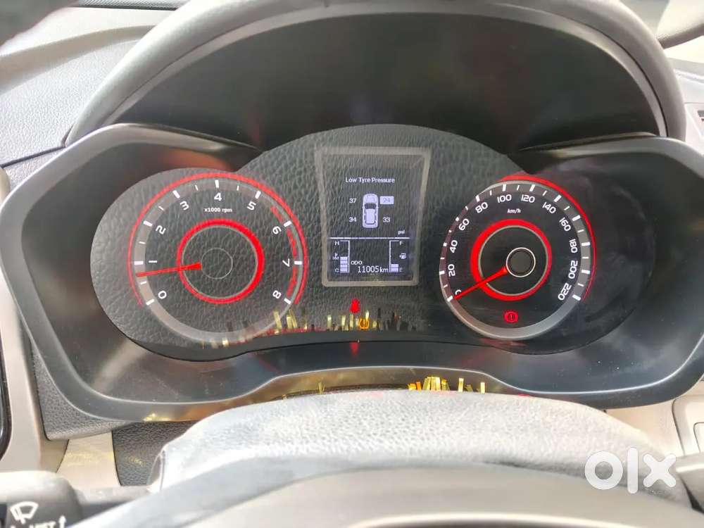 Mahindra Xuv300 W8(o) 2024