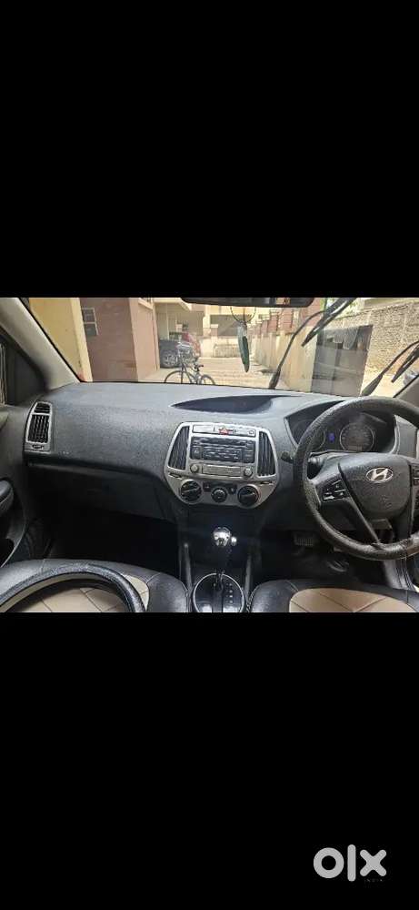 Hyundai Automatic I20 2014 Petrol Well Maintained