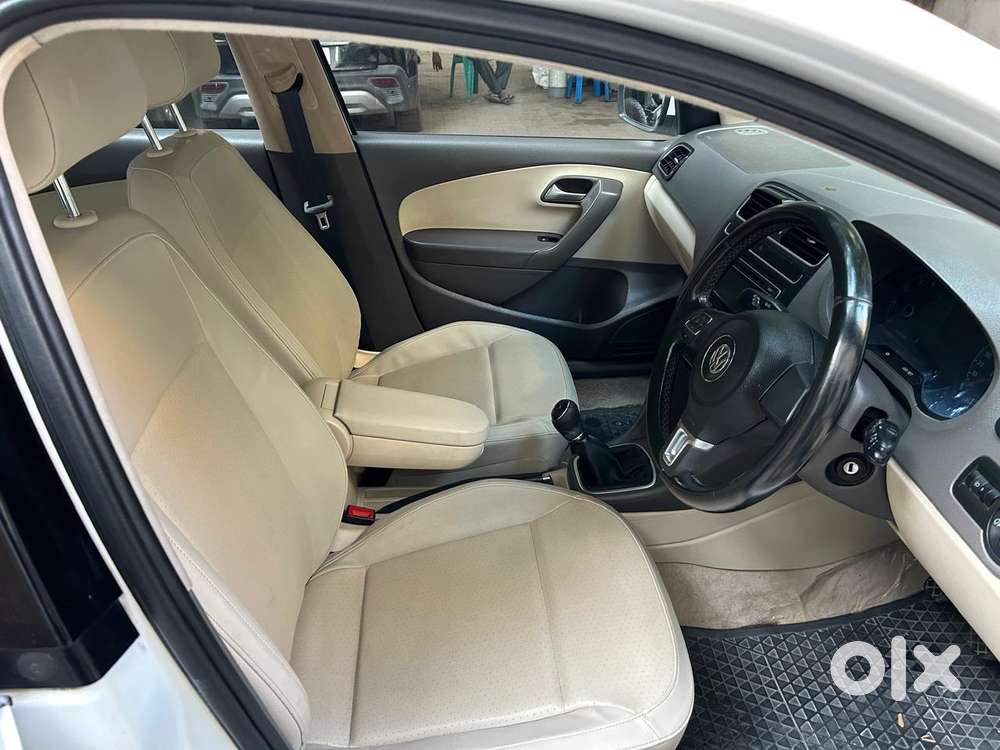 Volkswagen Vento Petrol Highline, 2014, Petrol