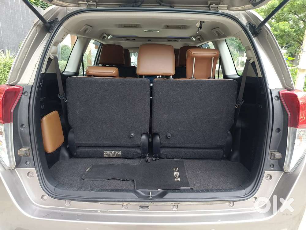 Toyota Innova Crysta 2.8z Automatic, 2016, Diesel