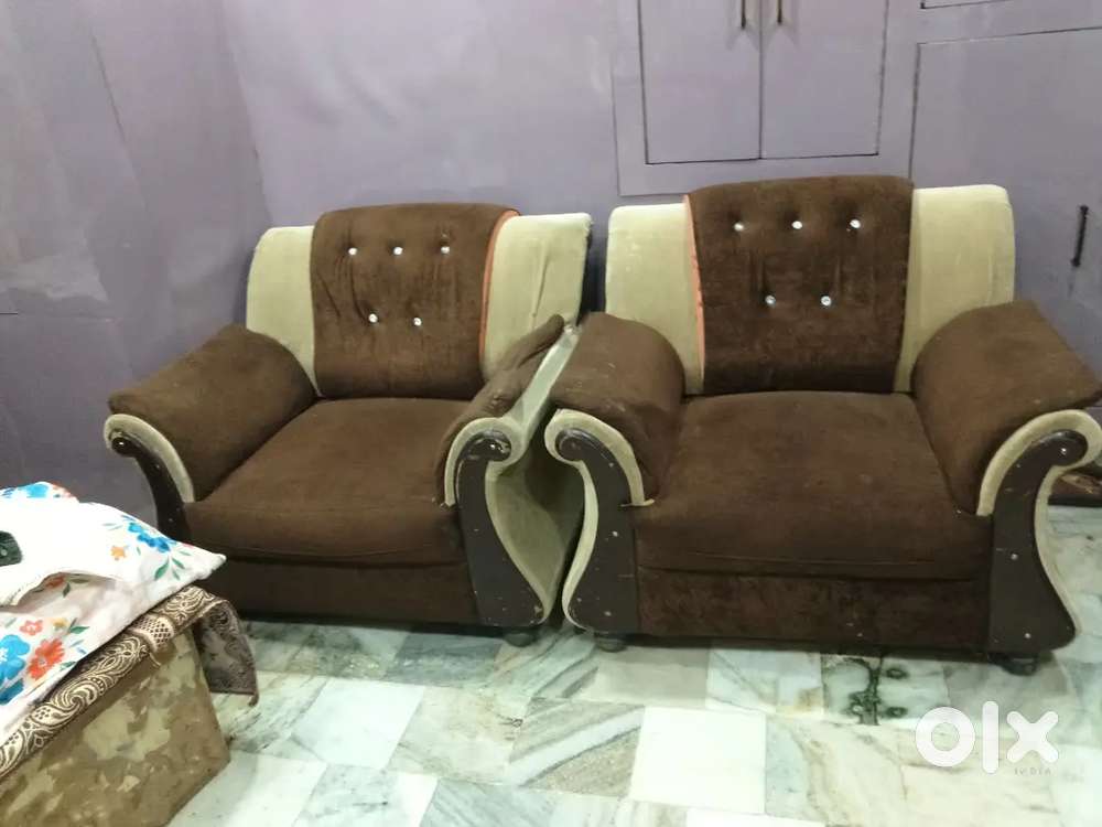 2. Chair of sofa