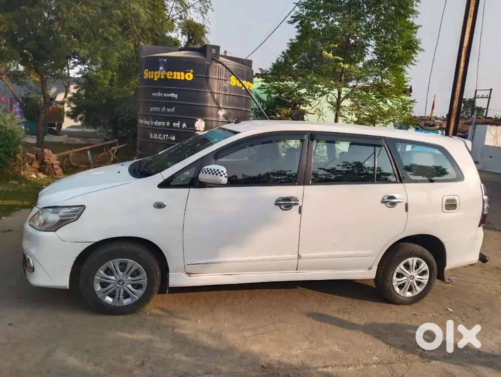 Toyota Innova 2016