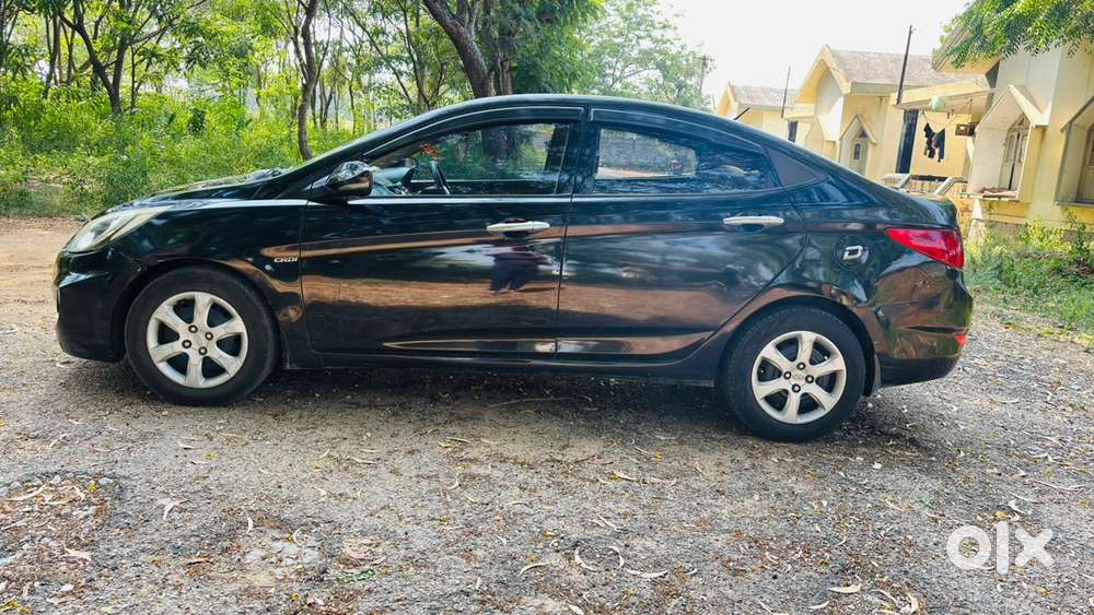 Hyundai Fluidic Verna 2011