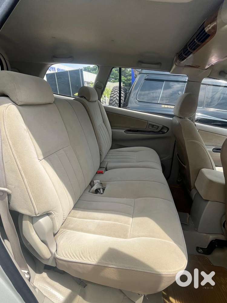 Toyota Innova 2012-2013 2.5 G (diesel) 8 Seater, 2012, Diesel