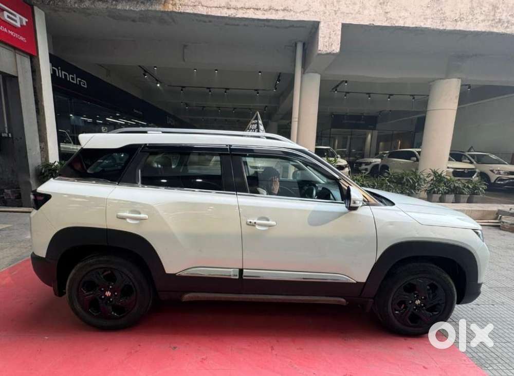 Maruti Suzuki Brezza 1.5 Zxi Smart Hybrid, 2023, Petrol