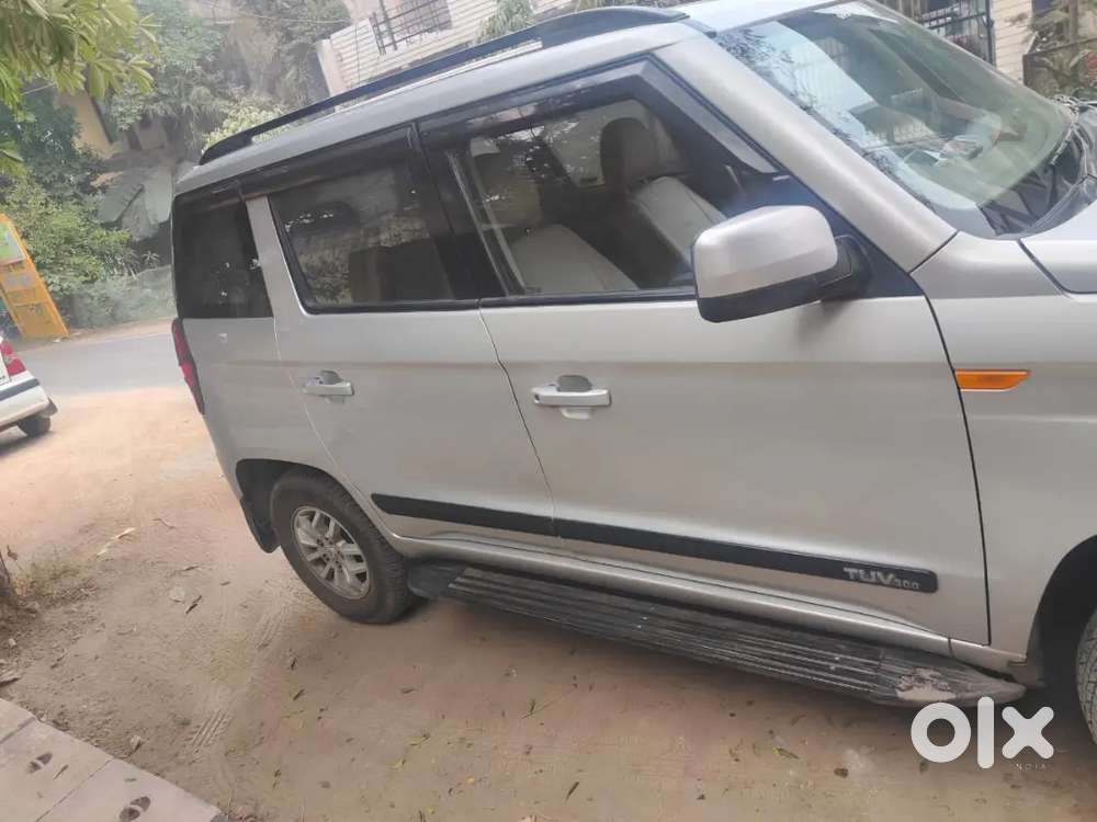 Mahindra Tuv 300 2017