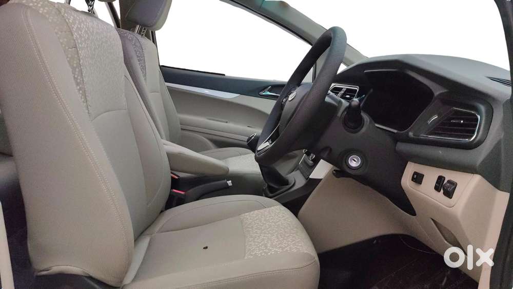 Mahindra Marazzo M6 8str, 2025, Diesel