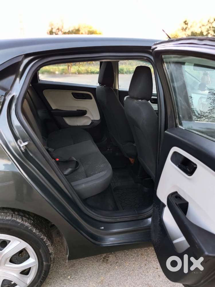 Tata Altroz 1.2 Xt, 2022, Petrol