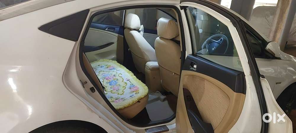 Hyundai Fluidic Verna 2011 Year