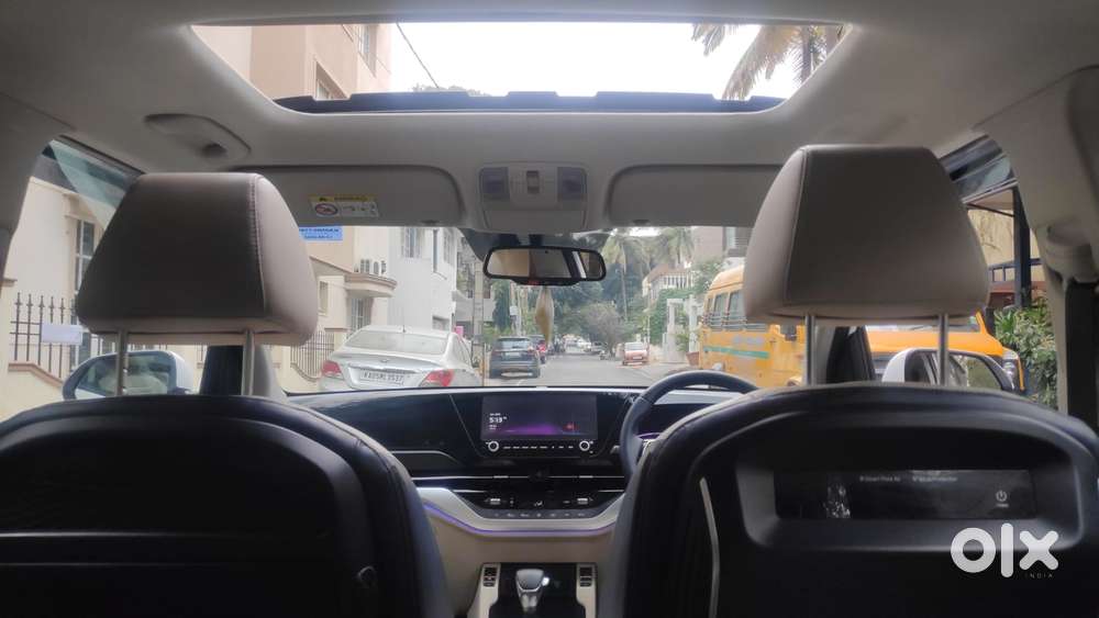 Kia Carens 1.4 Luxury Plus Dct 7 Str, 2022, Petrol