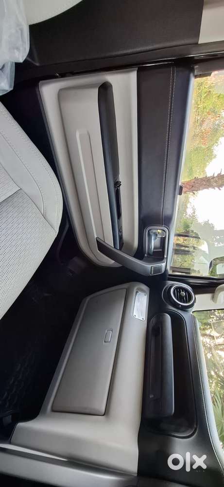 Mahindra Thar Roxx Ax3 L Diesel Mt 2wd, 2025, Diesel